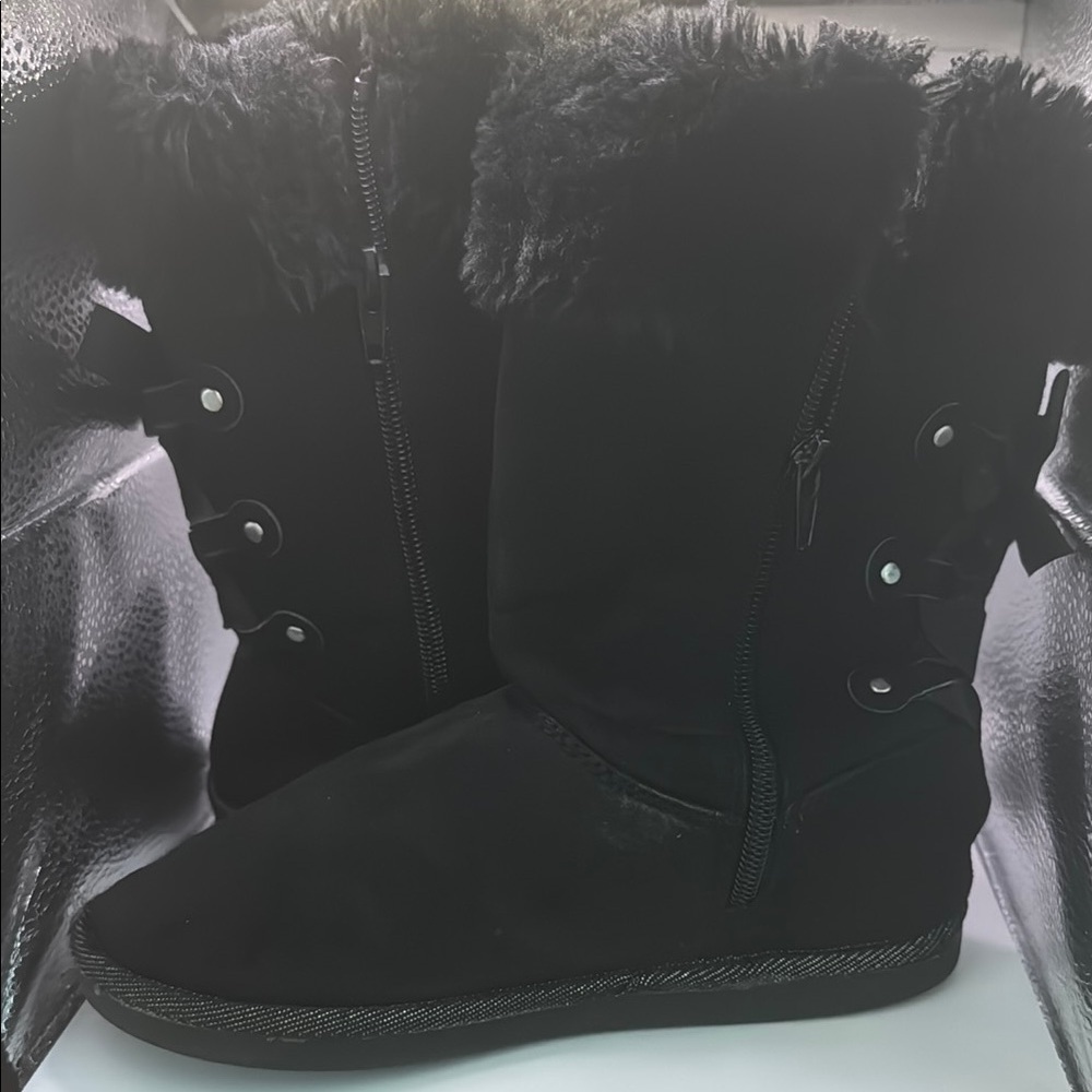SO Black Suede Slip-On Boots
